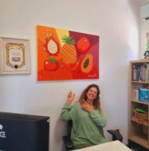מבחר פירות עונתיים טריים